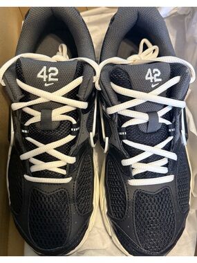 Nike V5 RNR JRD Big Boy 6.5/Womens 8